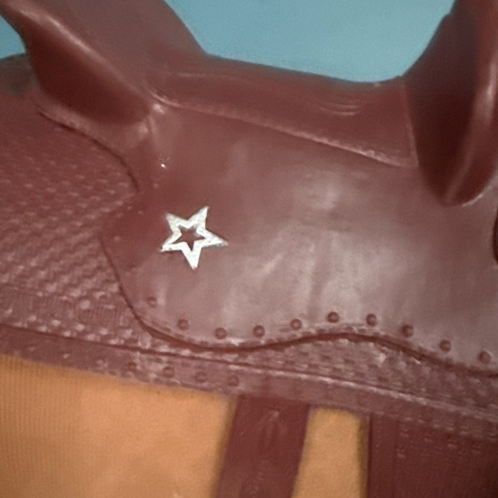 American Girl 18” chestnut Horse retired 2018 Saddle(x2) bridle and fence panels - Picture 13 of 16